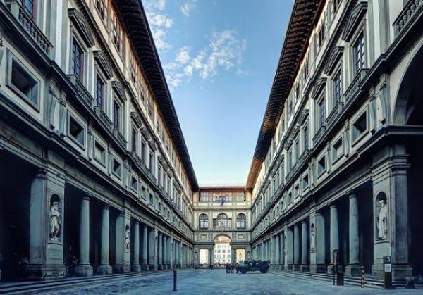Exterior da Galleria Uffizi. Foto: rainews.it