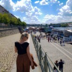 Entrada do Mercado Naplavka